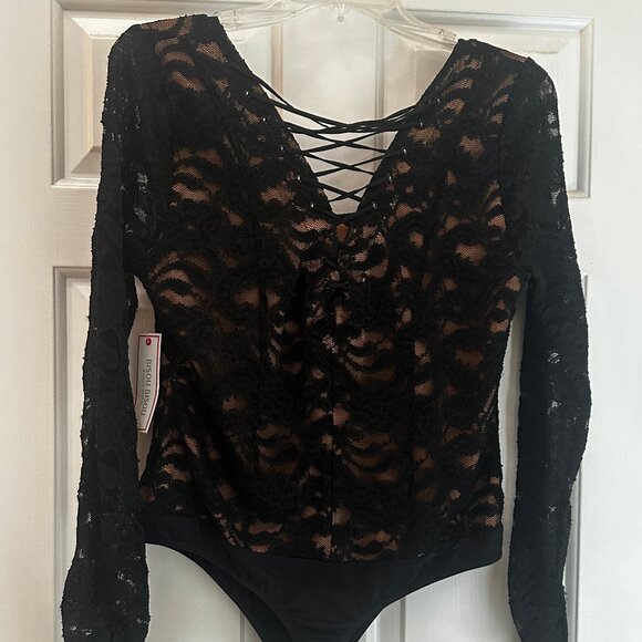 NWT Bisou Bisou Women`s Black Lace Bodysuit Blouse Lace-up Back SEXY! Size L - Picture 2 of 14